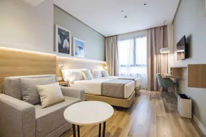 Golden Tulip Barcelona - Chambre