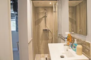 Hawthorn Farm Guest House - Bathroom