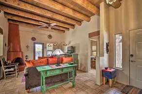 1 Mi to Santa Fe Plaza: Quiet Home w/ Patio - Interior