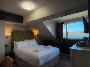 Nomi Rooms & Restaurant - Chambre