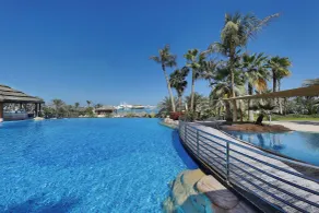 Le Meridien Mina Seyahi Beach Resort & Waterpark - Pool