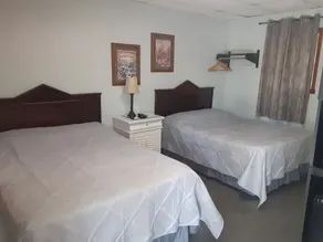 Hickory Shades Motel - Room