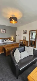 Halmer Grange  - Rum