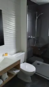 Campanile Martigny - Salle de bain