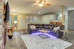Private Lakefront Home w/ Game Room in Aurora! - Innenbereich