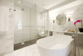 Hotel NuVe Heritage - Bathroom