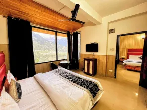 6th Element Cottages - Camera