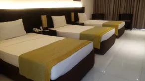 KYNROCK Airport Hotel - Room