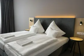 HI City Hotel - Quarto