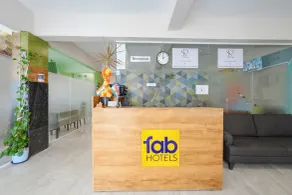 FabHotel La Palma Suites - Nr RMZ Eco world - Resepsjon