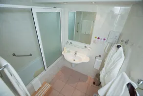 Europe Hotel - Bathroom