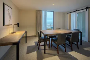 Embassy Suites By Hilton St Augustine Beach-Oceanfront Resort - Vue de la chambre