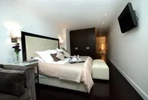 SUITES LONDRES 212 - Room