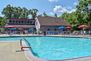 Williamsburg Camping Resort One Bedroom Cabin 6 - Basseng