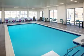 Home2 Suites By Hilton Memphis Downtown - Pool