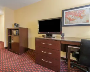 Comfort Suites Altoona North - Zimmer
