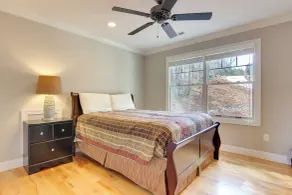 6 Mi to Water! Mtn-View Nebo Lake House w/ Deck - Intérieur
