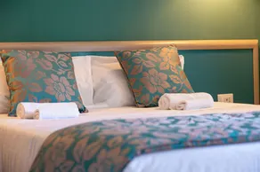 MAIN - Municipio - Room