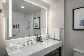 Sheraton LaGuardia East Hotel - Salle de bain