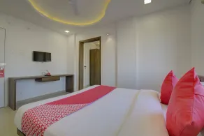 OYO 17036 Rk's Regency - Room