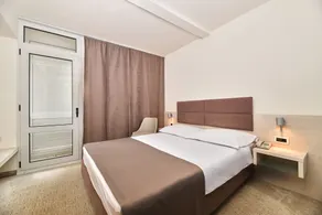 Hotel Mediteran Plava Laguna - Utsikt från rummet