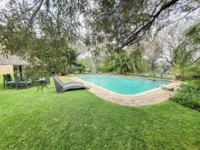 Blue Hills Lodge - Pool