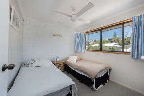 A Beach Break - 1/90 Lorikeet Drive - Room