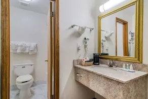 Quality Inn Marietta near Dobbins ARB - Salle de bain