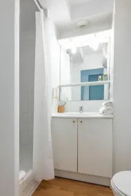 Comfort Aparthotel Aix Le Tholonet - Bathroom