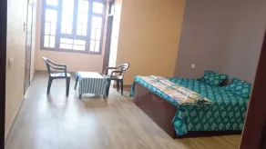 VS Grand - Essbereich im Zimmer