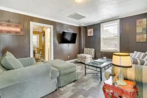 Cincinnati Home Rental w/ Balcony + Fire Pit! - Interiör