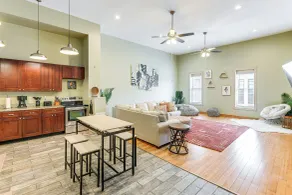 Bring a Pet: Historic Downtown Olean Apartment - Innenbereich
