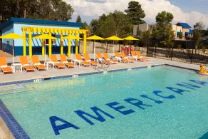 Americana Motor Hotel - Pool