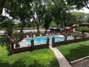 Austin's Chuckwagon Motel - Piscine