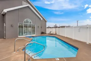 Country Inn & Suites by Radisson, Beckley, WV - Piscine