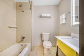Days Inn by Wyndham Cortez - Salle de bain