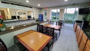  Stonewood Inn & Suites Carrollton - Smithfield - Lobby