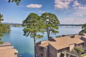Hot Tub Access: Fantastic Condo in Hot Springs! - Interior
