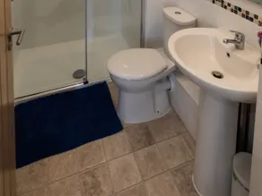 Beachside Apartment On The Beach - Bathroom
