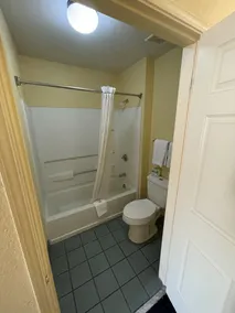 Gun Barrel Executive Inn - Badezimmer