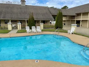 Riverwood Inn - Pool