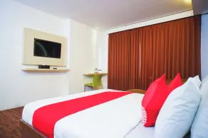 Collection O 166 Hotel Princess - Room