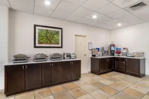 Best Western Crossroads Inn - Restaurant