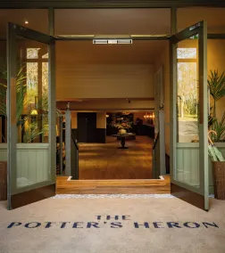 The Potters Heron - A Heartwood Inn - Reception