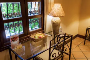 Los Robles Charming Colonial Boutique Hotel - Room