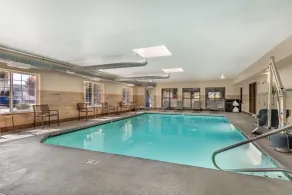 Best Western PLUS Mountain View Auburn Inn - Piscine