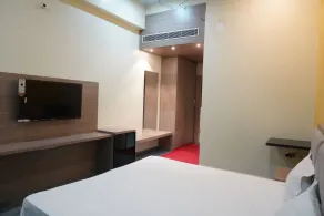 Viraj International Hotel - Zimmer
