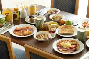 Holiday Inn Express Poole by IHG - Restaurant