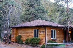 The Inn on Fall River & Fall River Cabins - Room