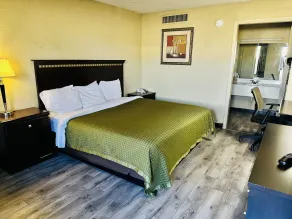 Travel Inn Bristol near State St - Room